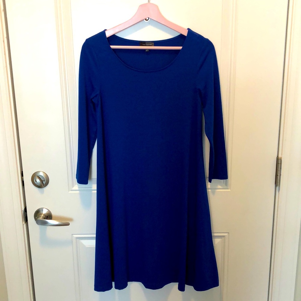 Beautiful royal blue colored 3/4 sleeve dress 💙